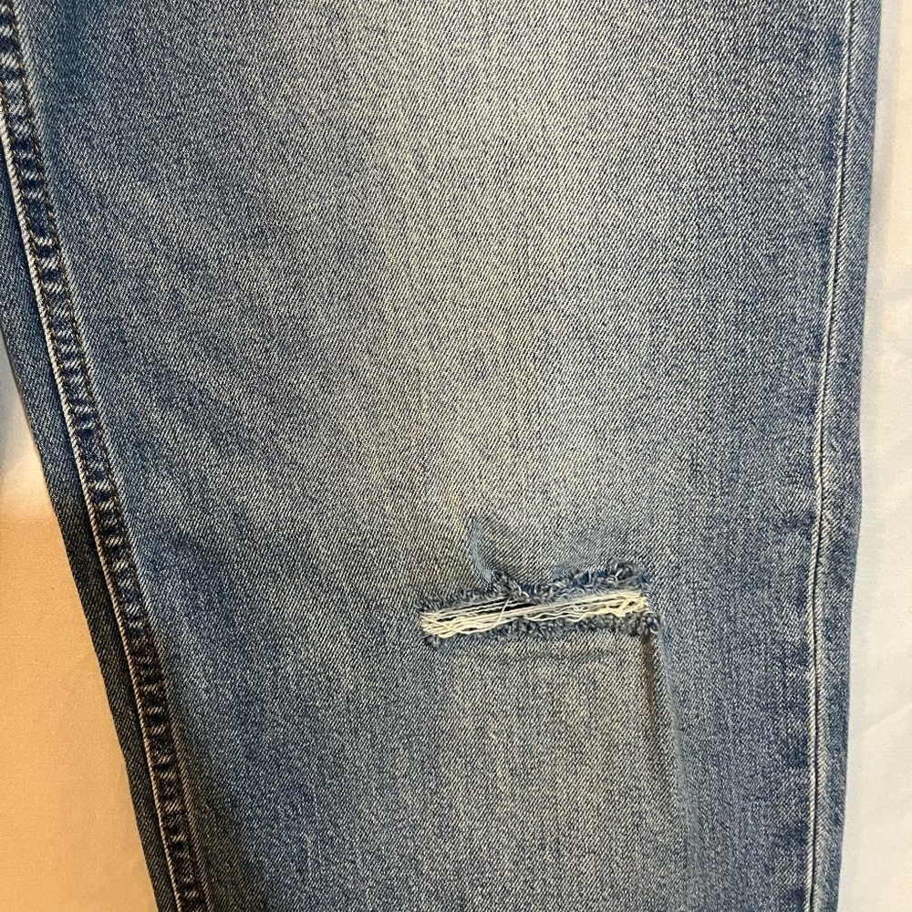 Universal Thread High Rise Boyfriend Button Fly Straight Leg Jeans 8 Regular - Picture 5 of 8